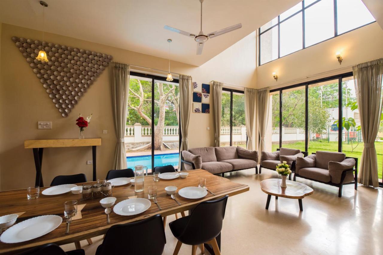 Stayvista'S Greenwoods Villa 10 - City-Center Villa With Private Pool, Terrace, Lift & Carrom Board Lonavala Exterior photo