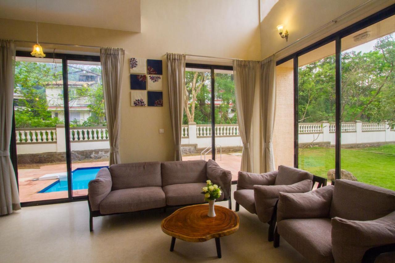 Stayvista'S Greenwoods Villa 10 - City-Center Villa With Private Pool, Terrace, Lift & Carrom Board Lonavala Exterior photo